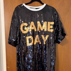 Main Strip Black and White Sequin Top